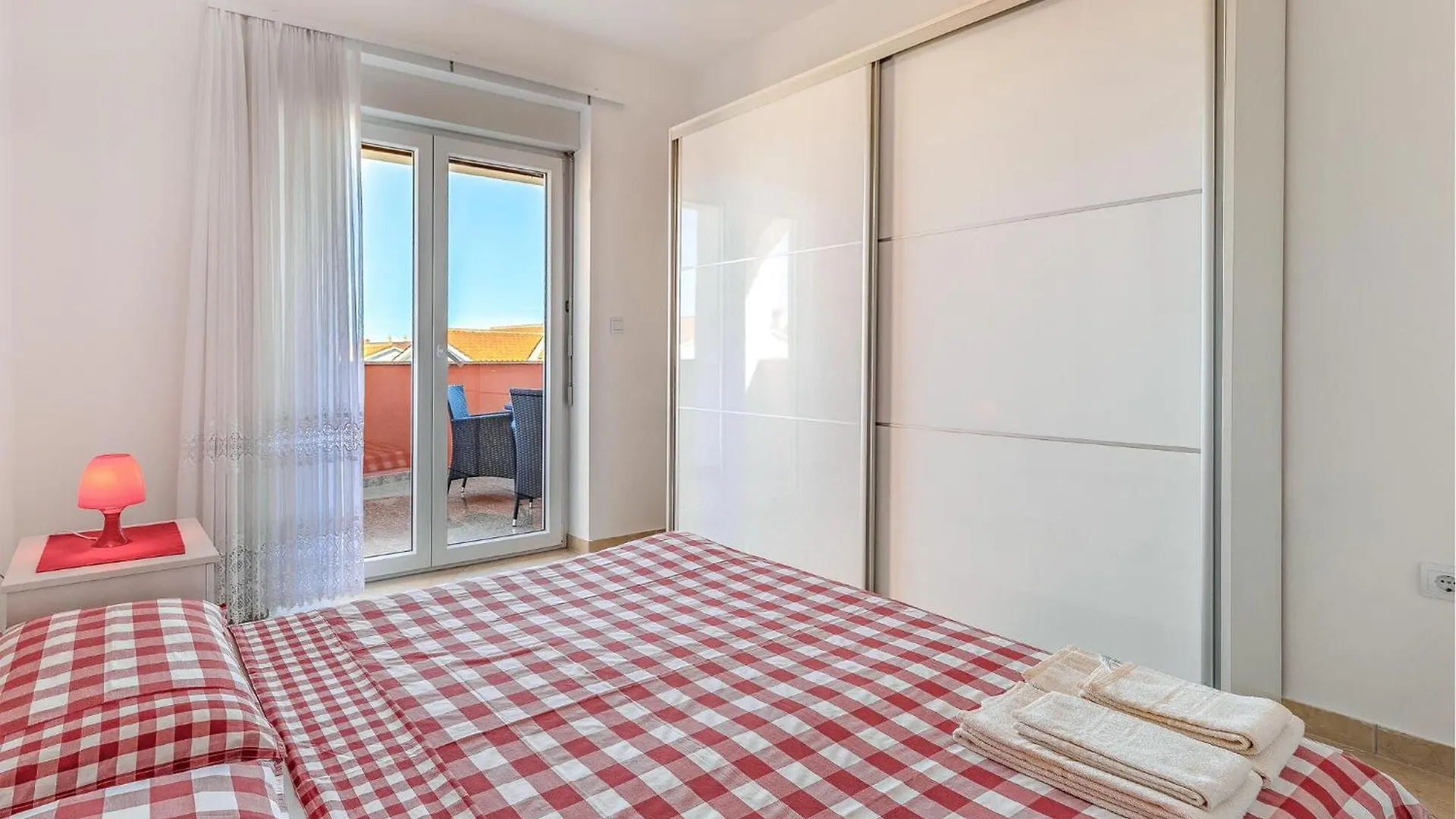 Cozy Apartment In Medulin With Kitchen