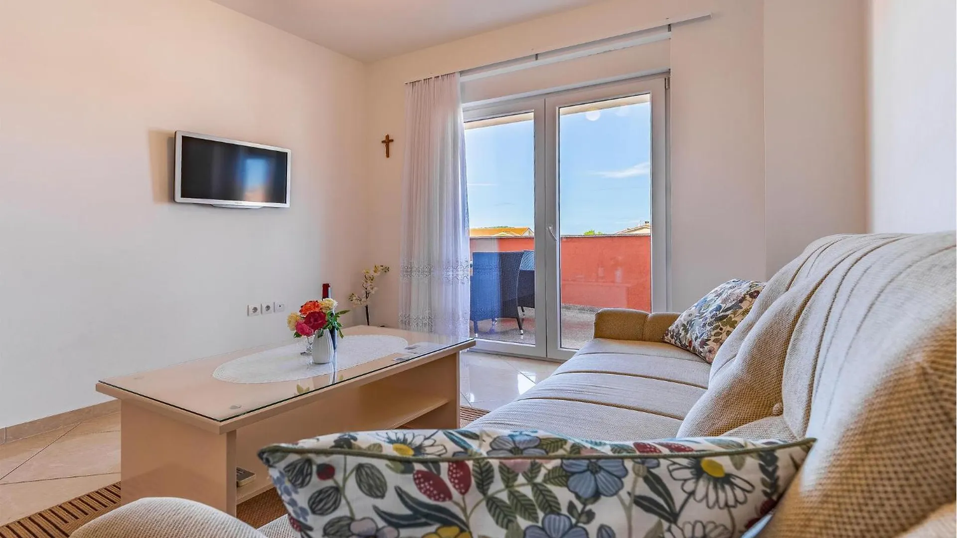 Cozy Apartment In Medulin With Kitchen
